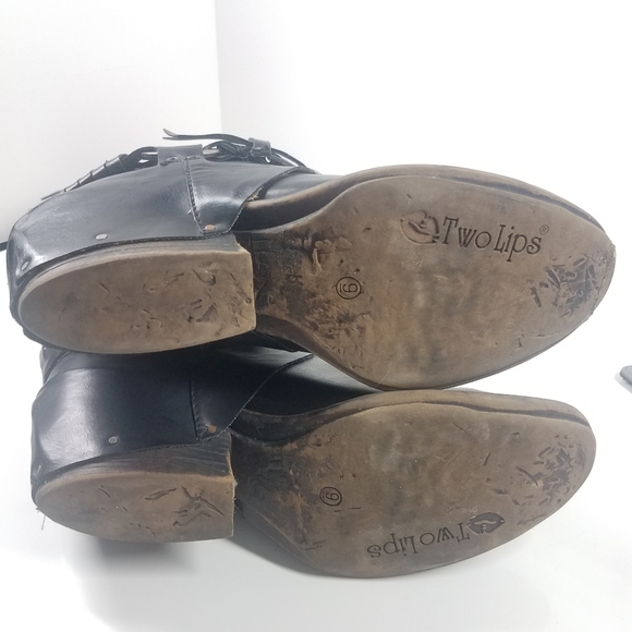 Two Lips Black Knee High Heeled Boots - Picture 8 of 13